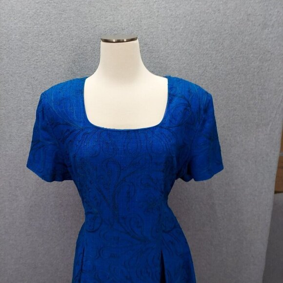 VTG Maggy London Blue Embroidered Flowers Dress, Cap Sleeves, Size 14 Vintage - Picture 2 of 9